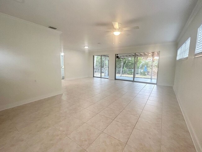 Photo - Charming 2 bedroom/1 Bathroom Home in Shore Acres