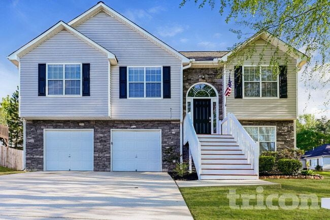 Building Photo - 800 Lorraine Ln