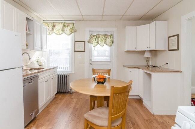 Photo - 174 W Elm Ave Unidad 1