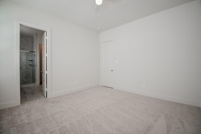 Building Photo - 6017 Cypress St