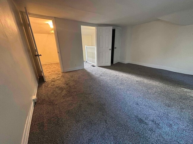 20 Whitmore St Unidad Side Unit