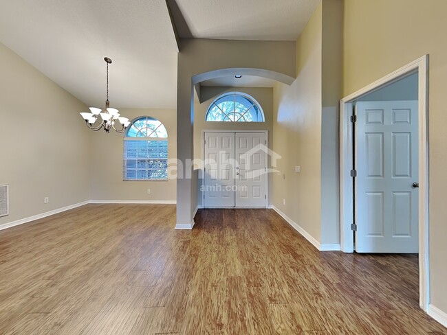4306 Brooke Dr