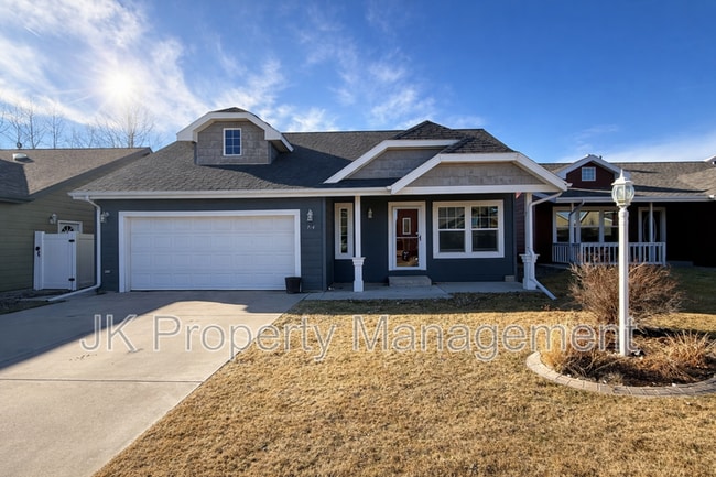 Photo - 716 49th St N