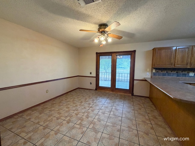 10401 Arlie Rd