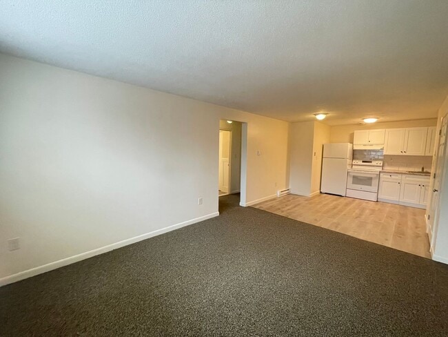 Photo - 181 Loudon Rd Unidad 201