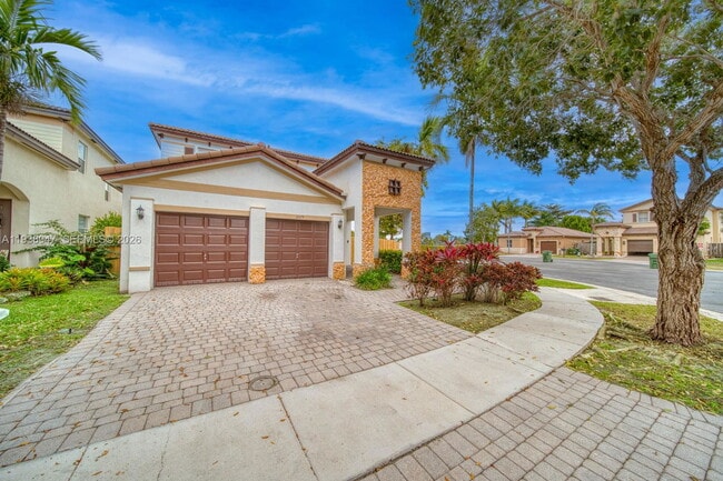 Photo - 2479 NE 4th St