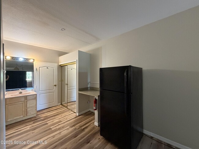 Photo - 2180 Country Club Dr Unit 208