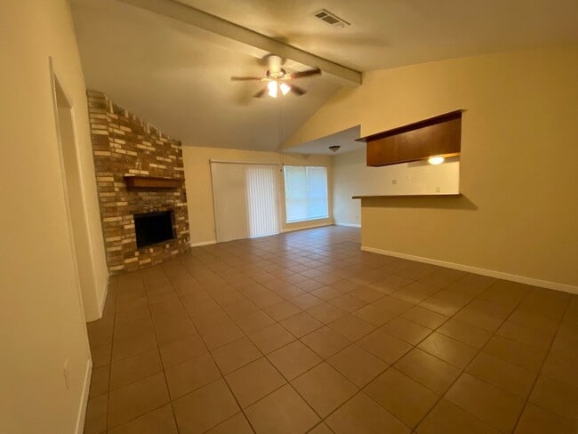 Photo - Charming 3 bed/2 bath home for rent in the Old River Manor subdivision in Channelview,