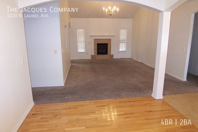 3220 N Laurel Ave