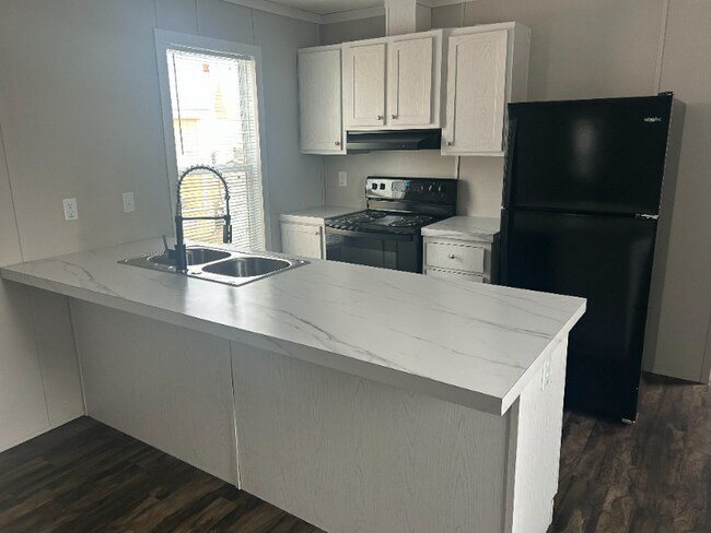 Photo - 636 Sweet Pea Ln