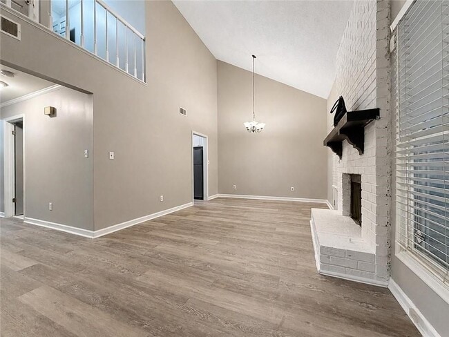 Photo - 5031 Bell Dr SE