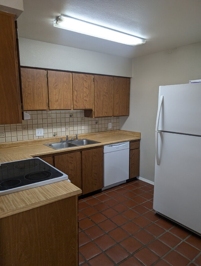 Photo - 1825 Kendall St Unit #207