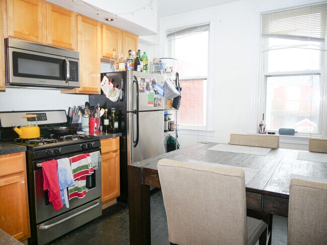 Photo - 237 W 3rd St