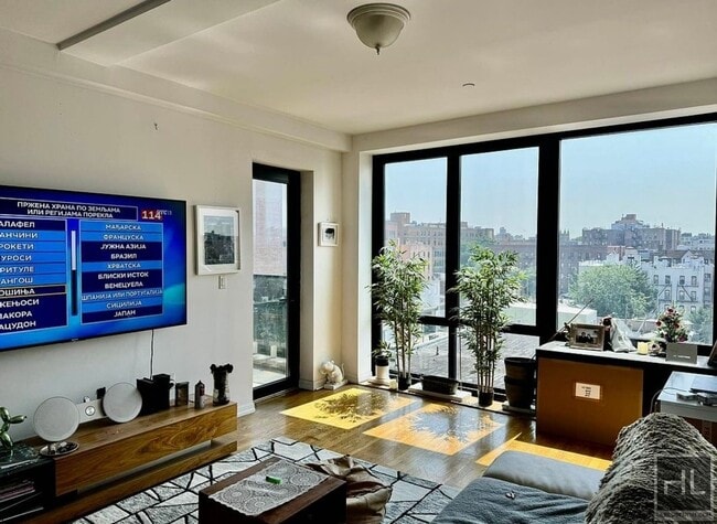 Photo - Gorgeous rent stabilized one bedroom with balcony Unidad 3B