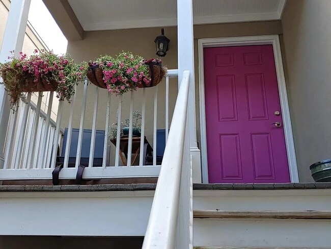 Photo - 318 W Wayne St