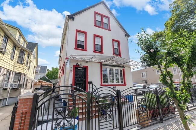 Building Photo - 87-13 135th St Unit 2 Rental