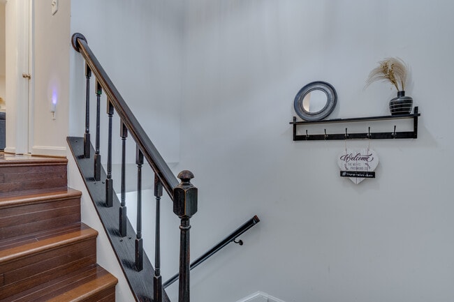 Photo - 3700 Roxbury Ln