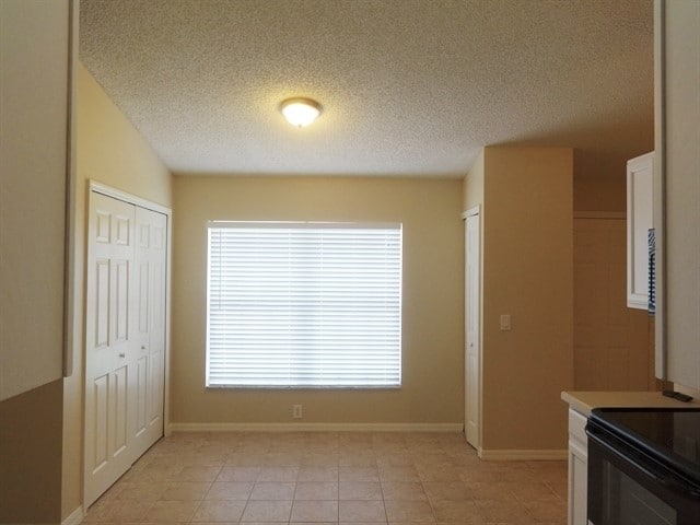 Photo - 1142 Jaslo St SE