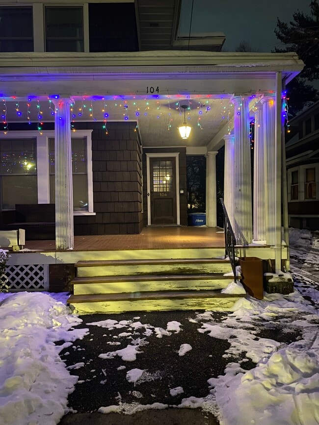 Photo - 104 Manning Blvd