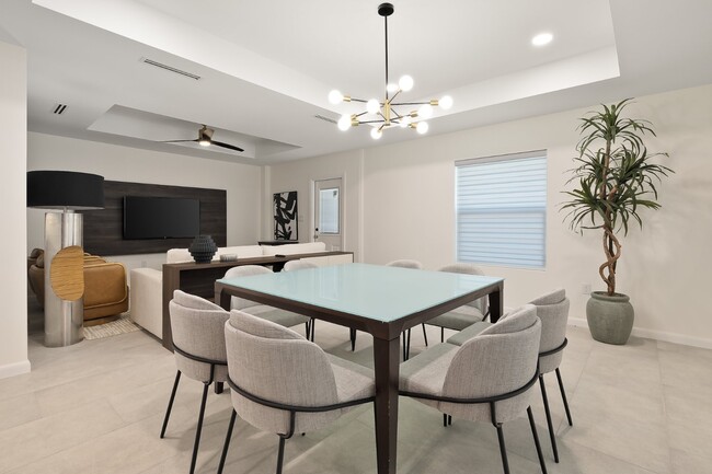 Photo - 211 N 8th St