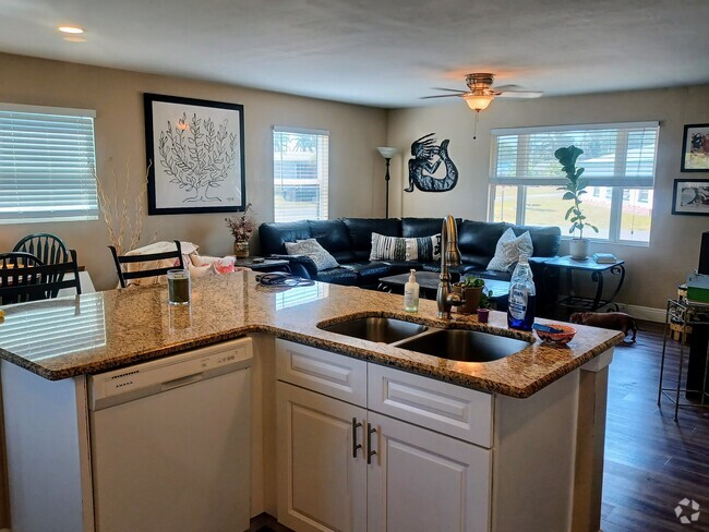 Building Photo - 12080 Moss Dr Rental