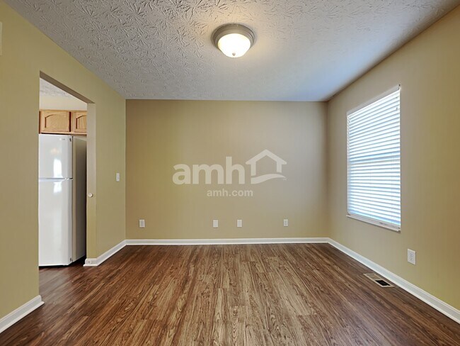Photo - 1468 Vanderlyn Ct