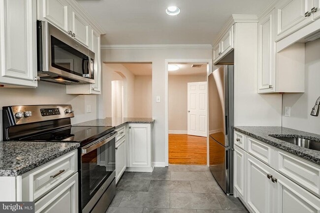 Photo - 222 3rd Ave
