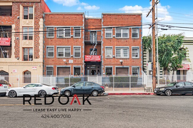 2743 San Marino St Unit 104