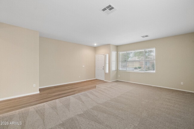 9806 W Horse Thief Pass