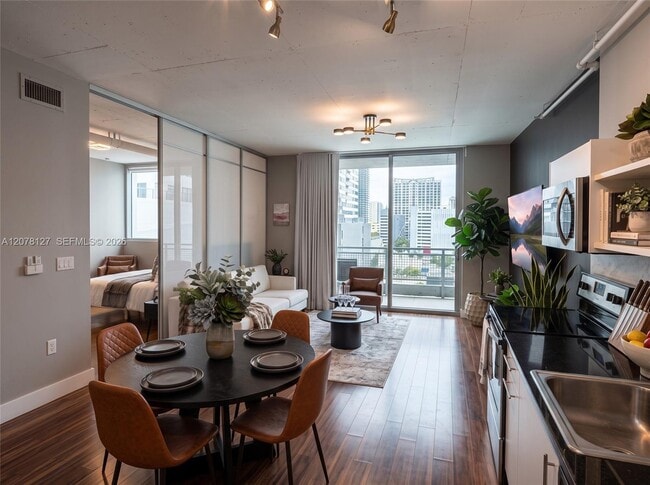 Photo - 690 SW 1st Ct Unit 1221