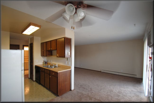 Kings Manor Apartments
