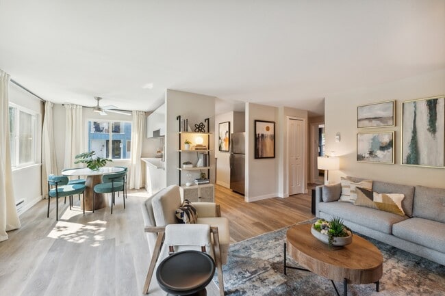 Photo - Sofi Lakeside