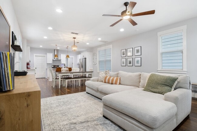 Photo - 3 Bedroom Inglewood Home