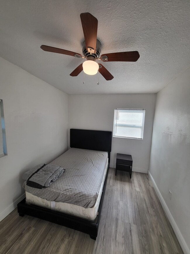 Photo - 802 Ferndell Rd