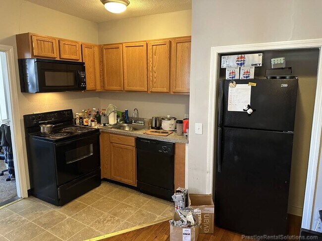 Building Photo - 1116 Commonwealth Ave