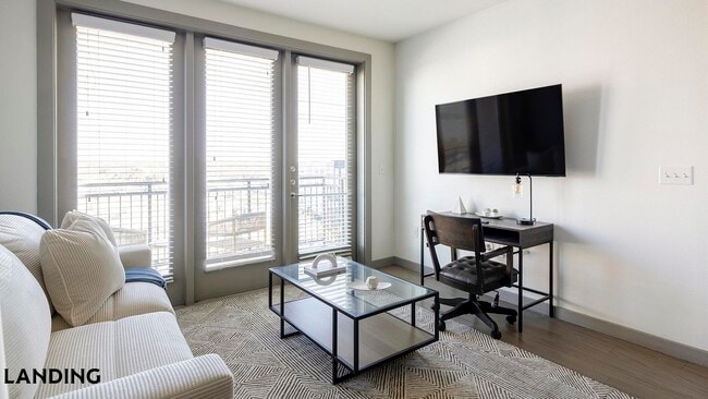 Photo - 101 S Center St Unit 527