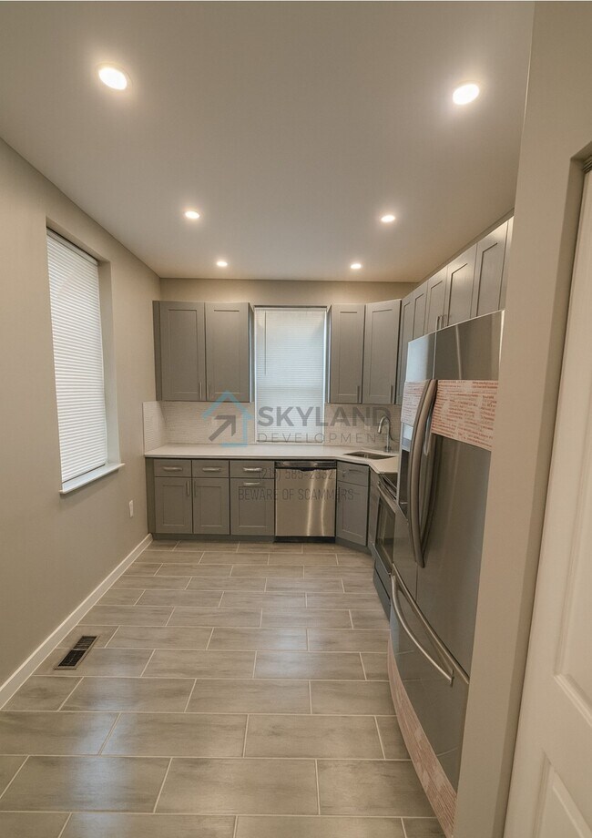 Building Photo - 1543 Page St Rental