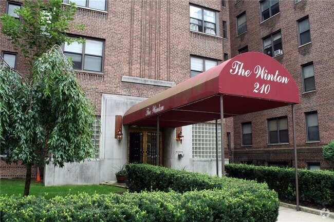 Building Photo - 210 Martine Ave Unit 5C Rental