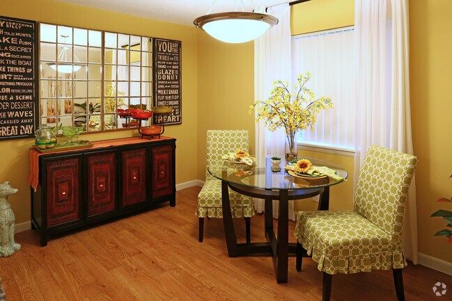 Living Room - Tally Square Apartments