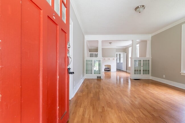 Photo - 2004 Walker Ave