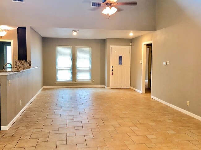 Photo - 4910 Babson St