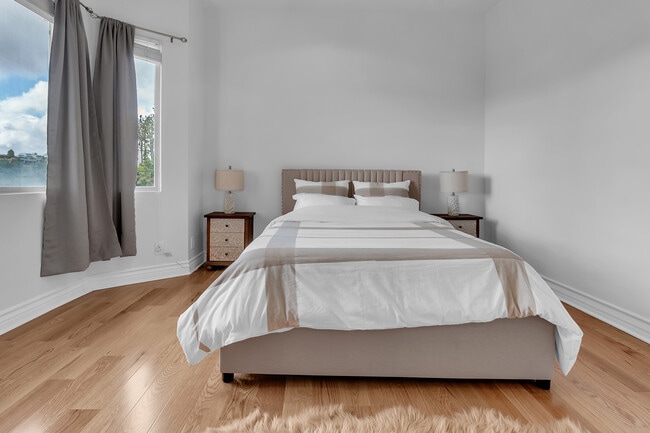 Photo - 1991 Stradella Rd