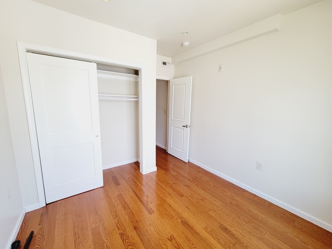 Photo - 1811 N Gratz St