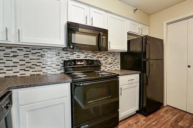 Photo - 6306 N MacArthur Blvd Unit c1