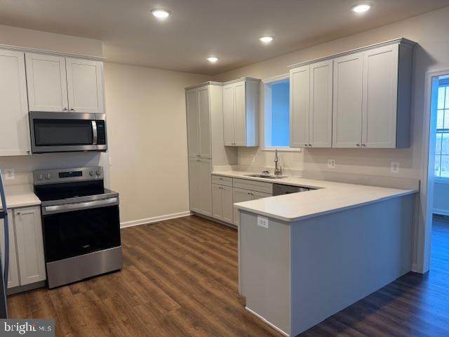 Building Photo - 1370 Elm St