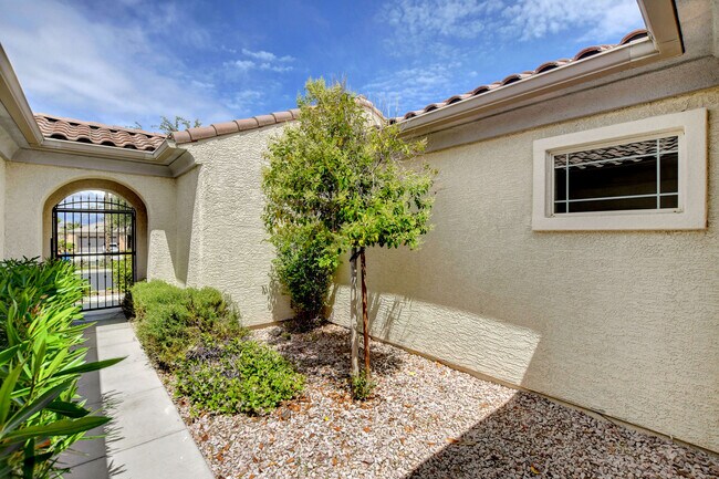 Photo - 8216 Imperial Lakes St