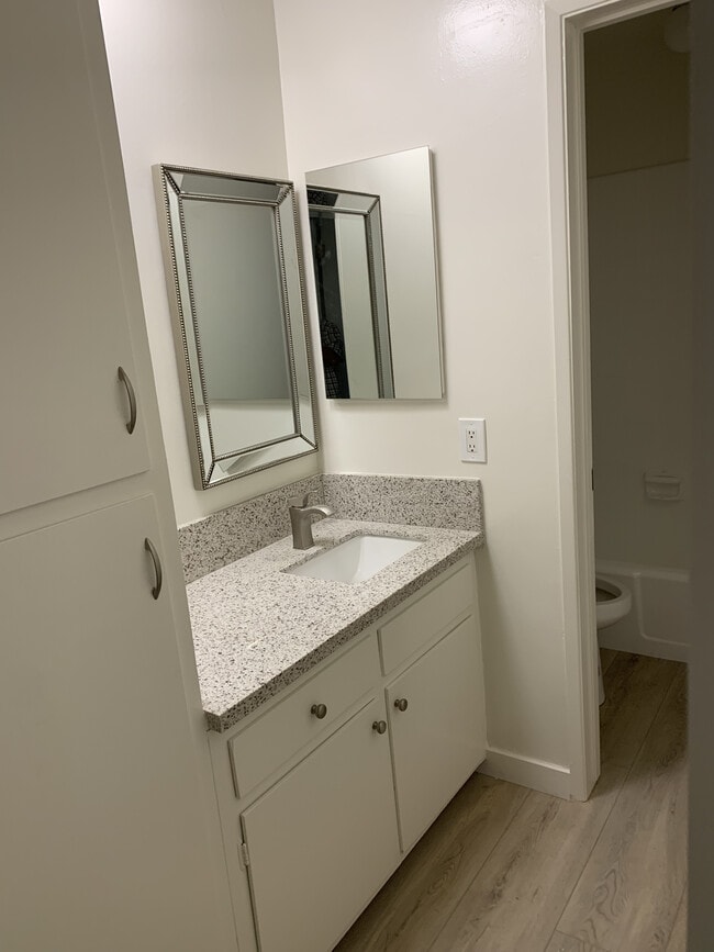 Photo - 1321 Centinela Ave Unit 4