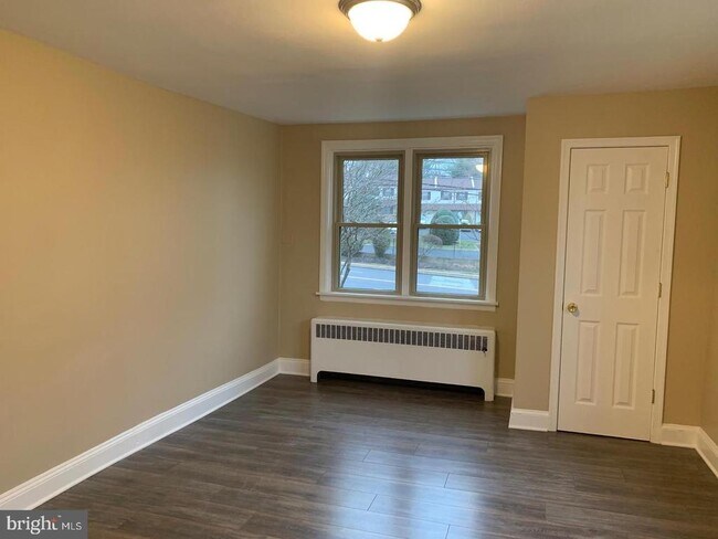 Photo - 1017 N York Rd