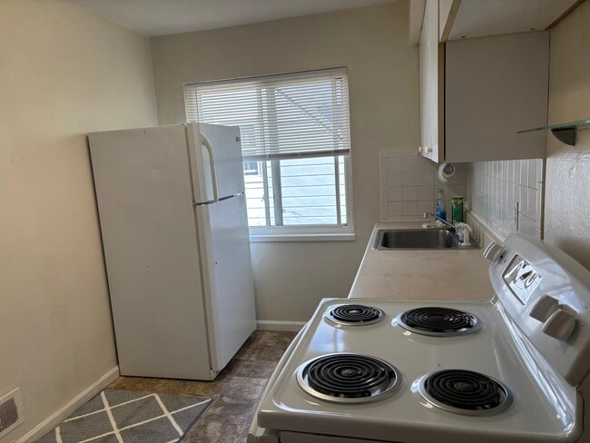 Photo - 506 Morse Ave Unit 3