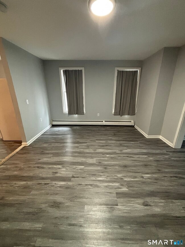 Photo - 172 Grand St